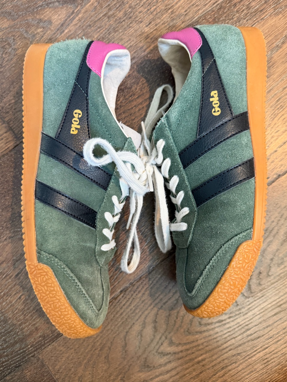 Gola Elan Green Suede Sneakers with Navy Stripes and Gum Sole Sz 8